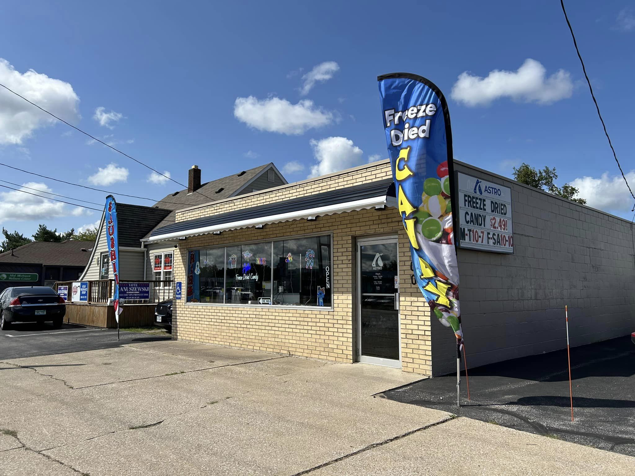 Eat like an astronaut at unique Michigan candy shop with over 60 freeze-dried sweets